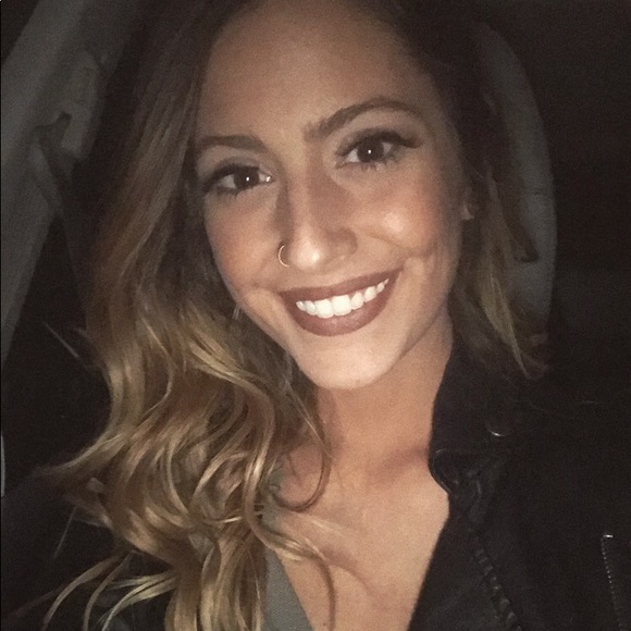 Meet your Posher, Hanah - Picture 1 of 1